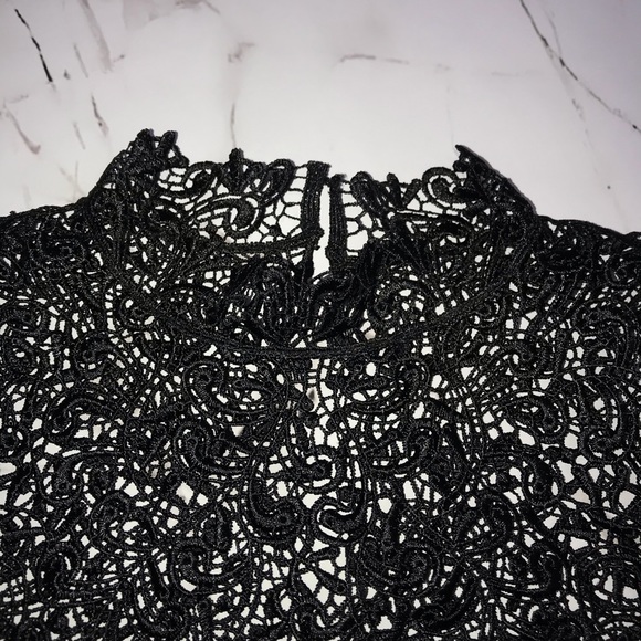 Lace Princess Seam Crop Top Black Size Small/Medium? - Picture 3 of 3